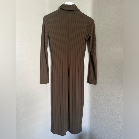 H&M Olive Green Long Sleeve Midi Dress Size S - Picture 3 of 7